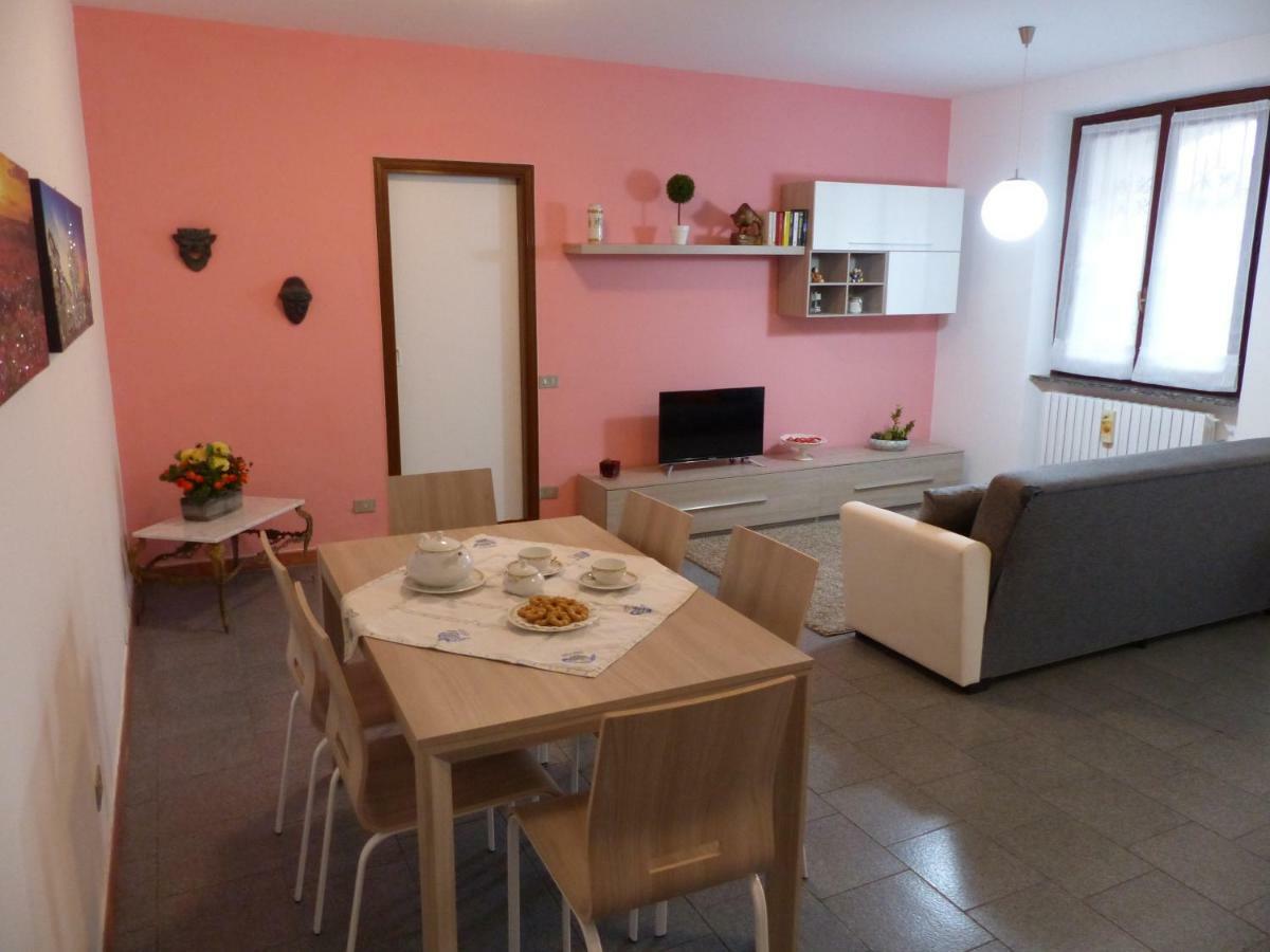 Appartamento Casa di Roberta Albiate Esterno foto