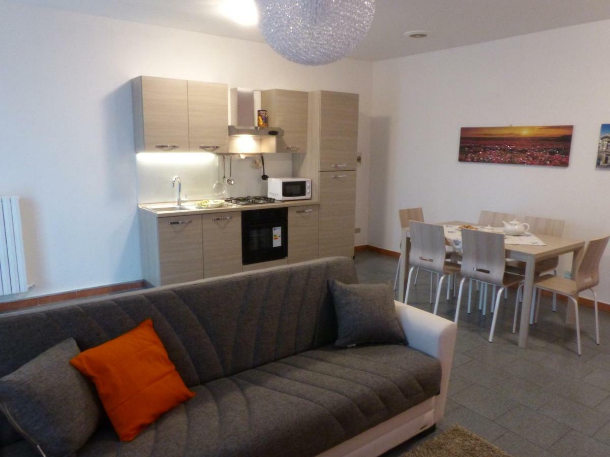 Appartamento Casa di Roberta Albiate Esterno foto